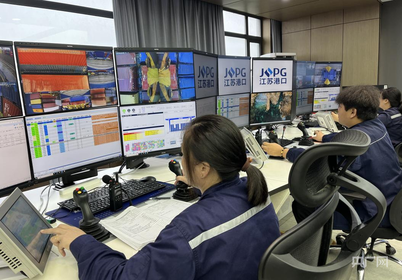 20251008_212403_009 20251008_212403_009